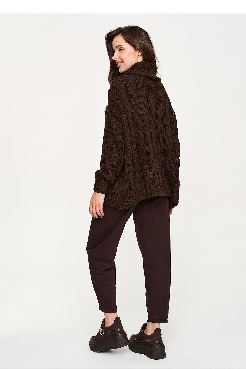 Turtleneck model 232516 Makadamia