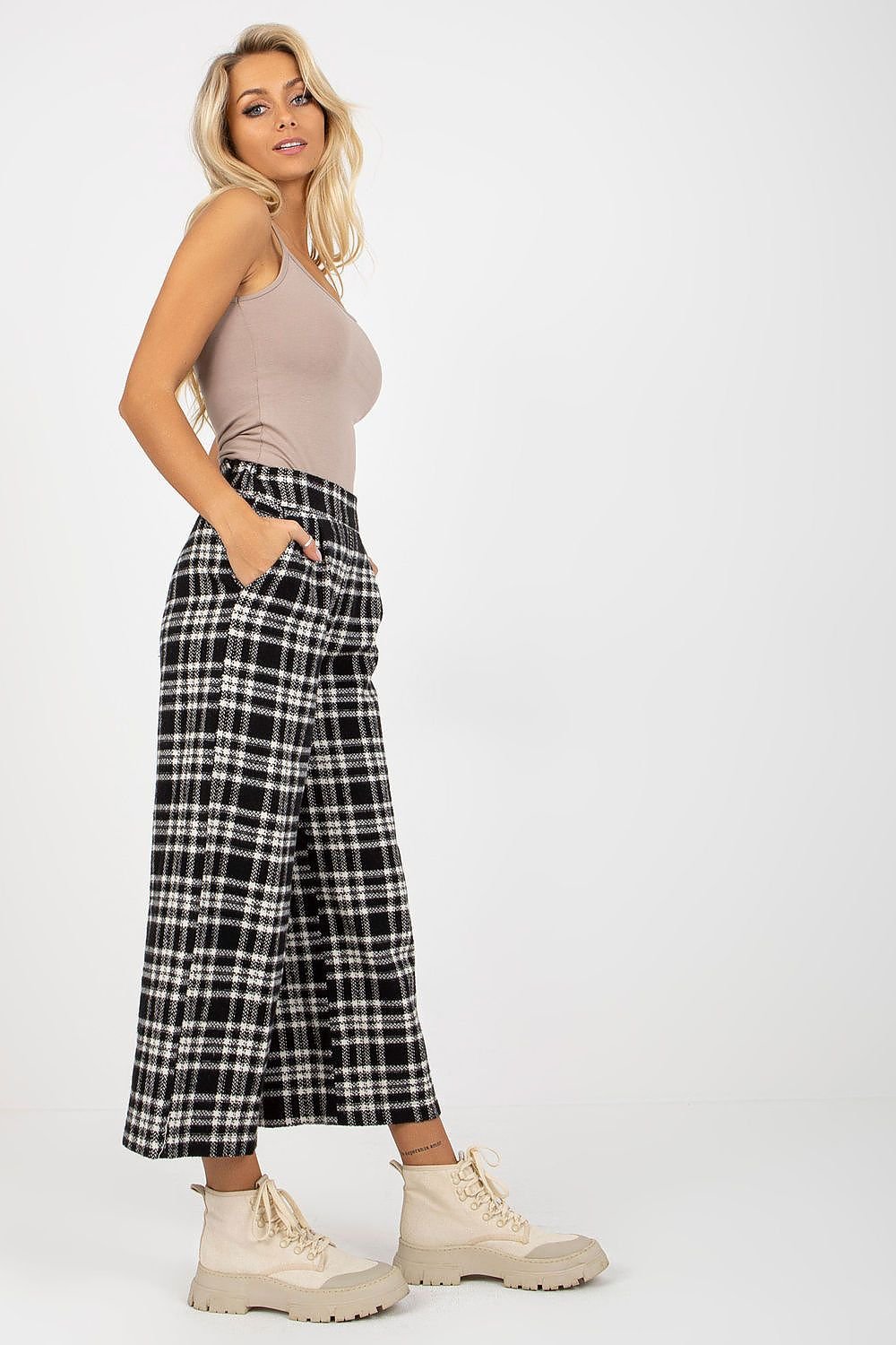 Women trousers model 175003 Lakerta