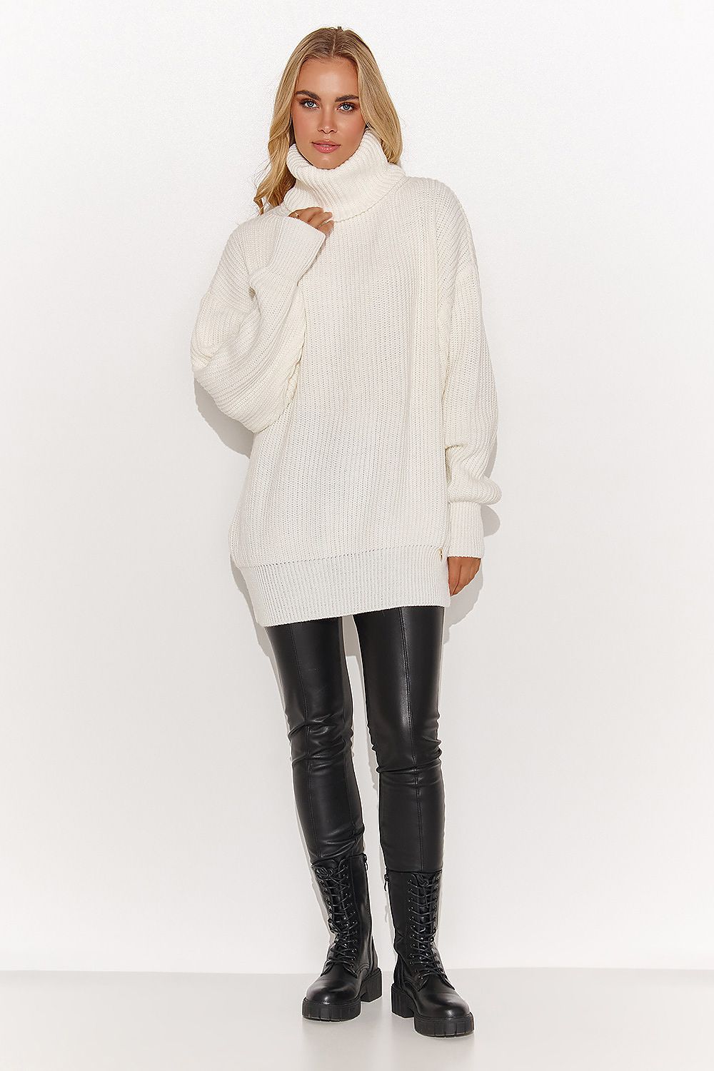 Turtleneck model 185216 Makadamia