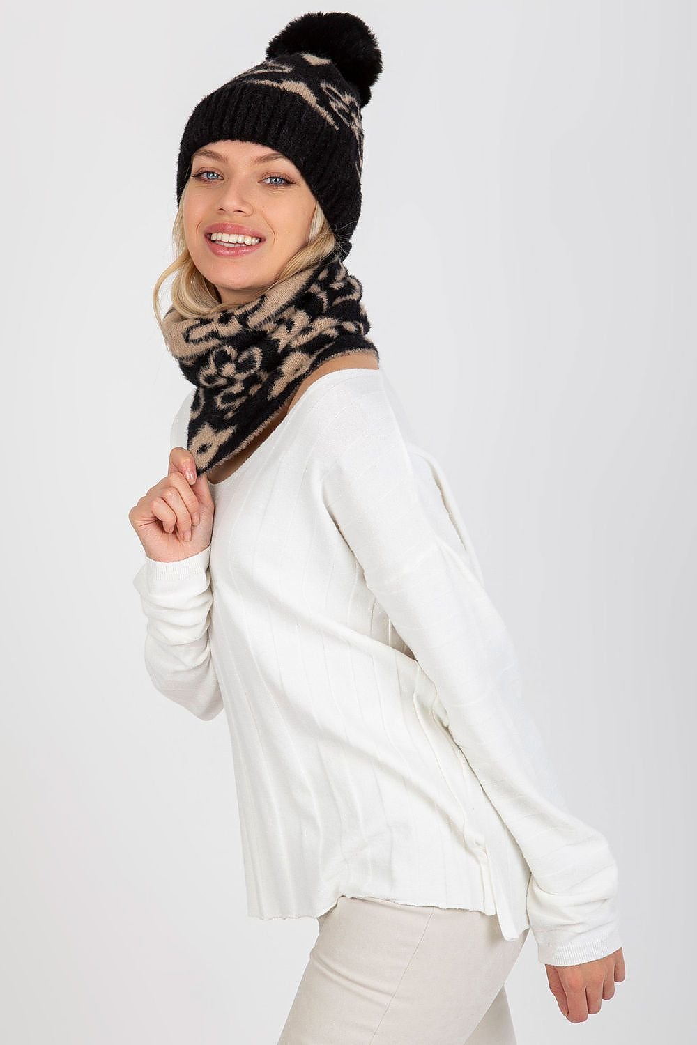 Infinity Scarf model 185923 AT