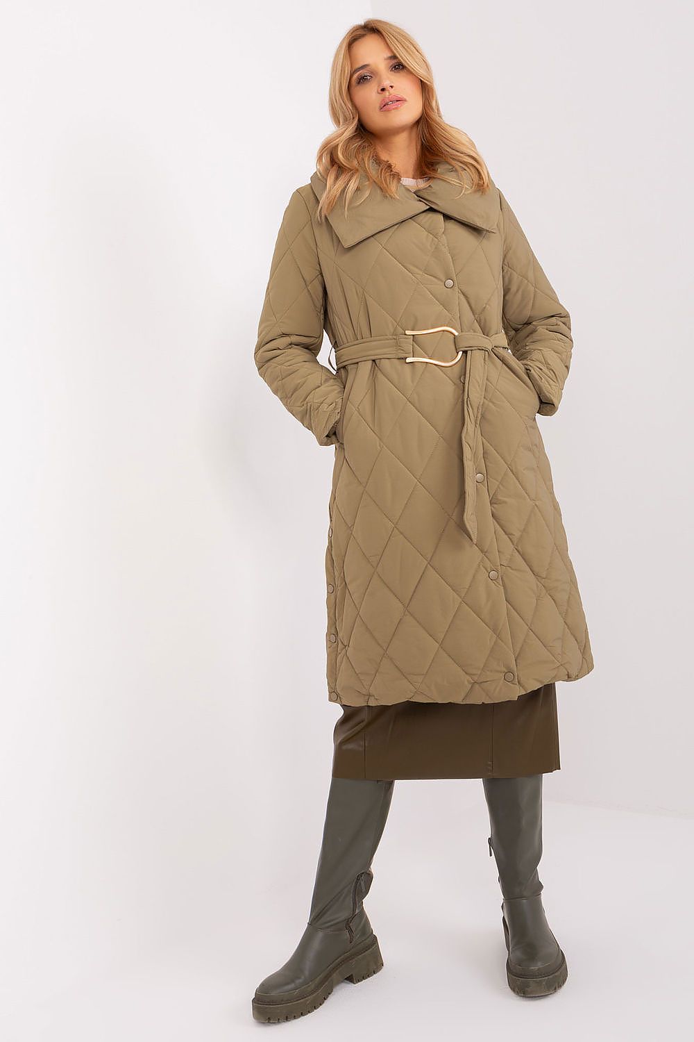  Jacket model 190255 Trendy. ING 