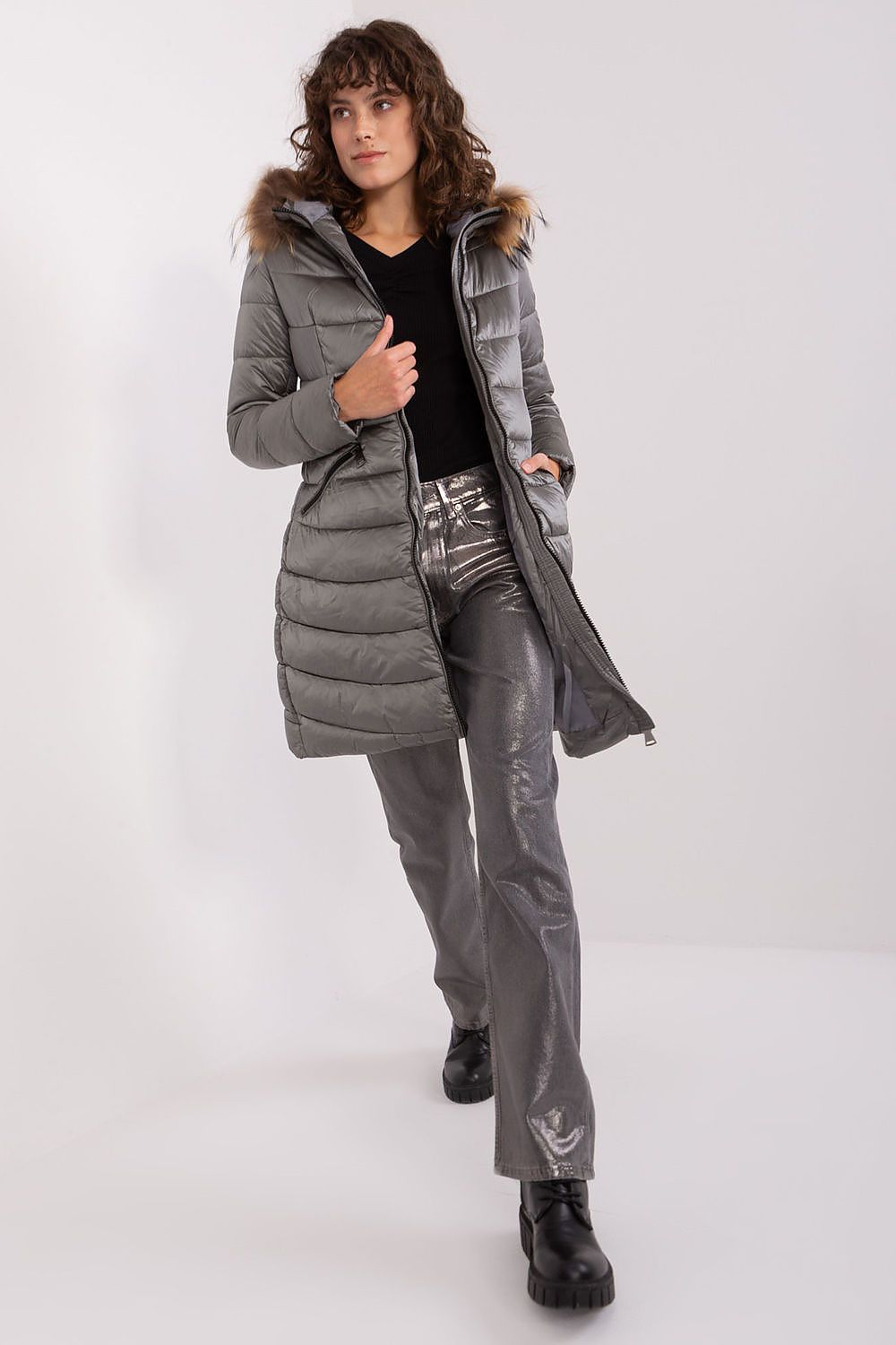  Jacket model 190267 Trendy. ING 