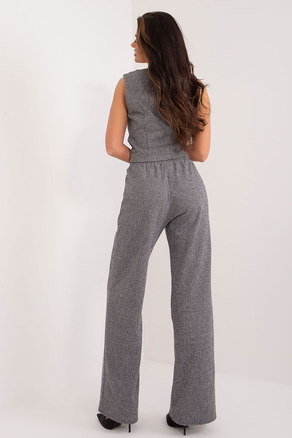 Women trousers model 193051 Lakerta 