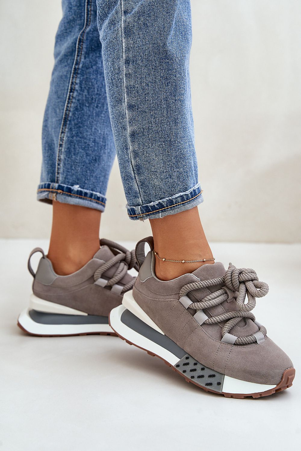 Sport Shoes model 201928 Step in style