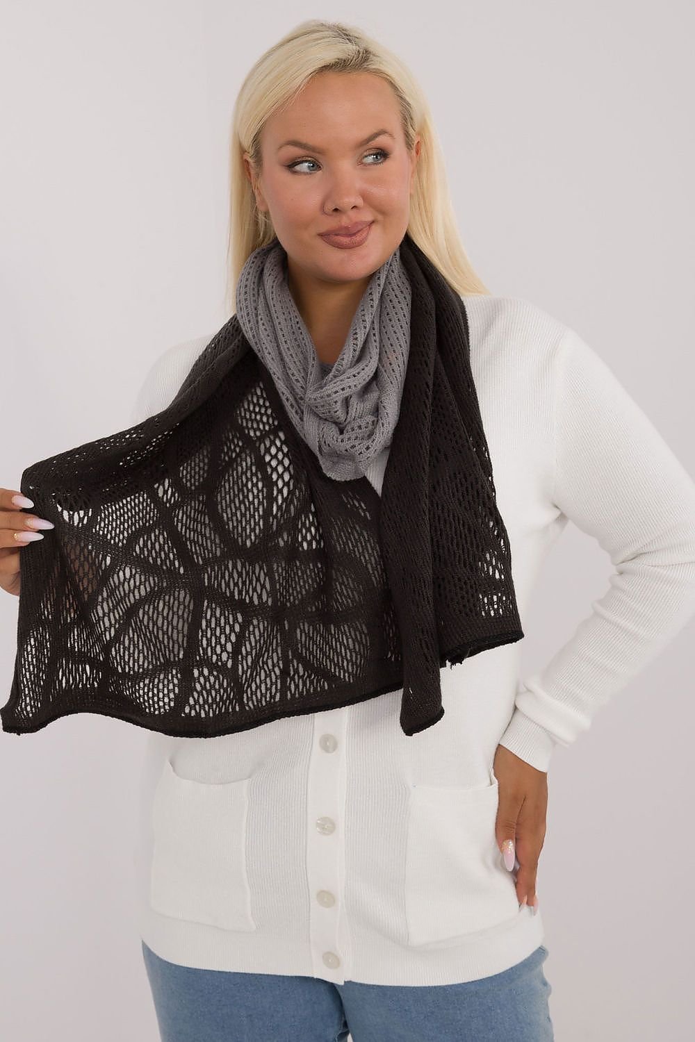 Shawl model 200860 AT