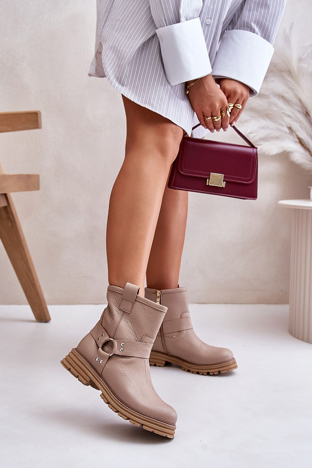 Boots model 201223 Step in style