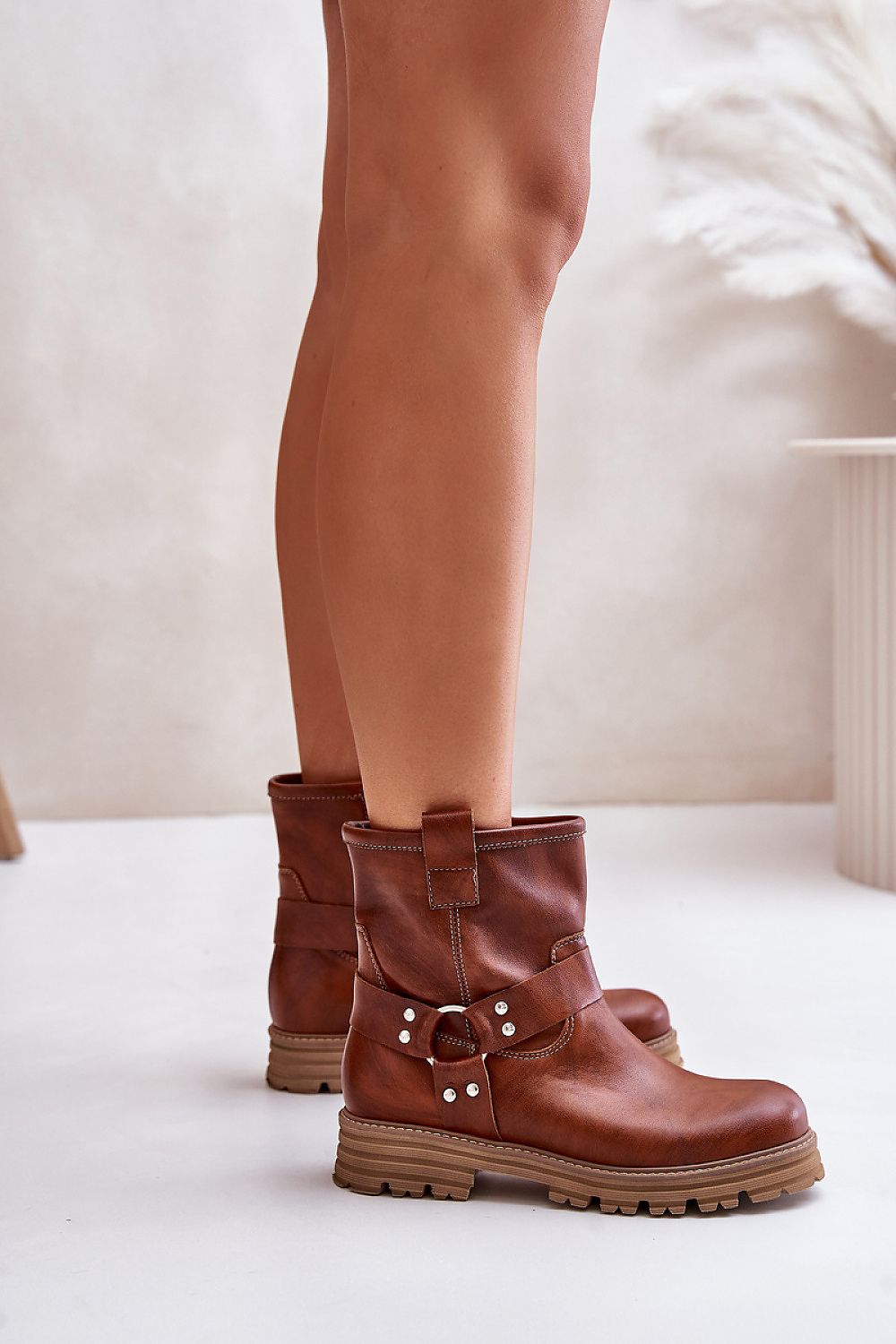 Boots model 201223 Step in style