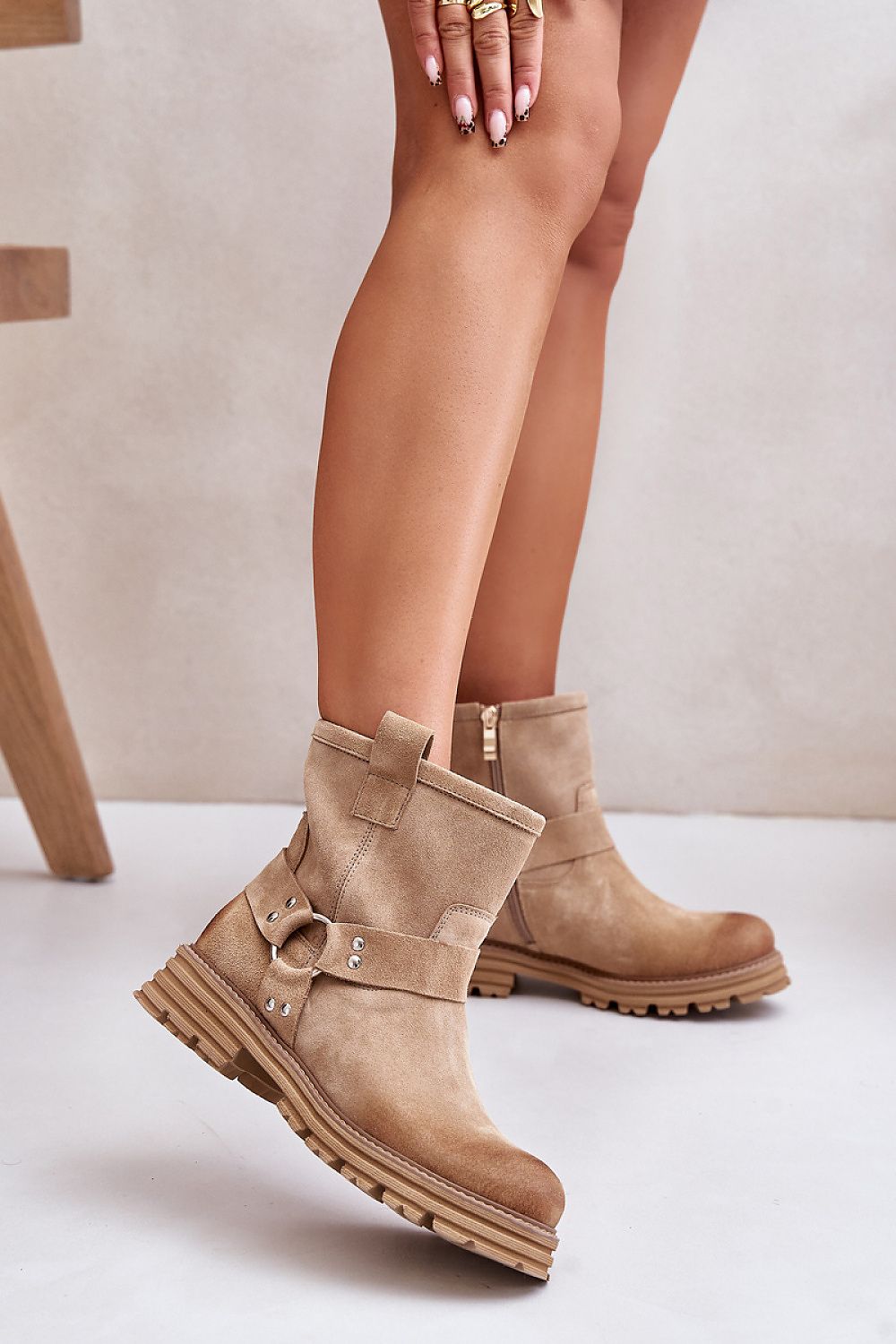 Boots model 201223 Step in style