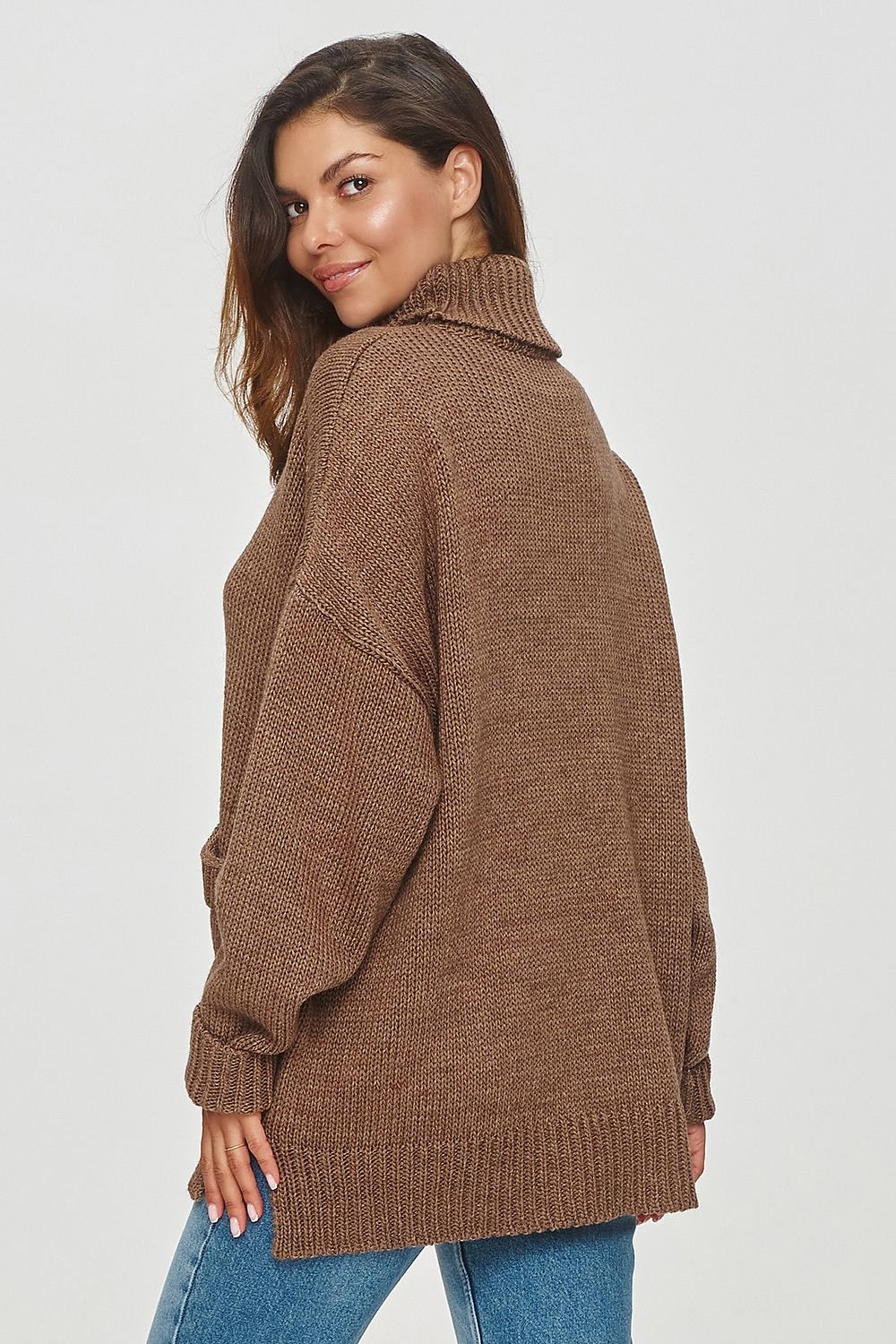 Turtleneck model 202969 Makadamia