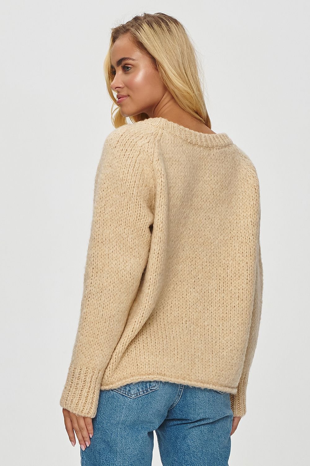 Jumper model 201808 Makadamia