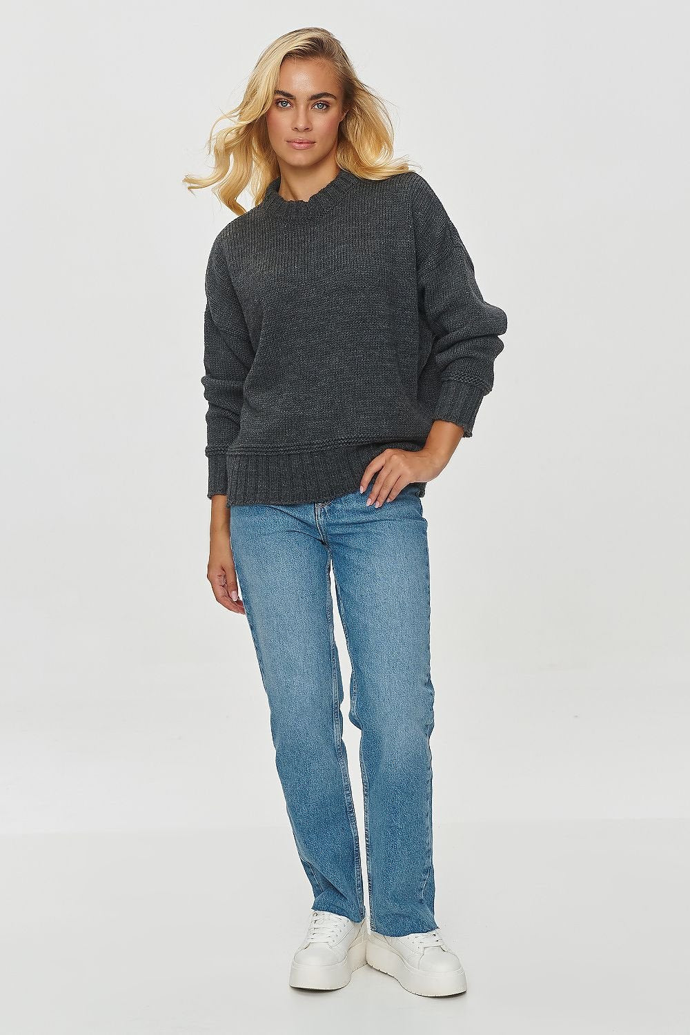 Jumper model 201814 Makadamia