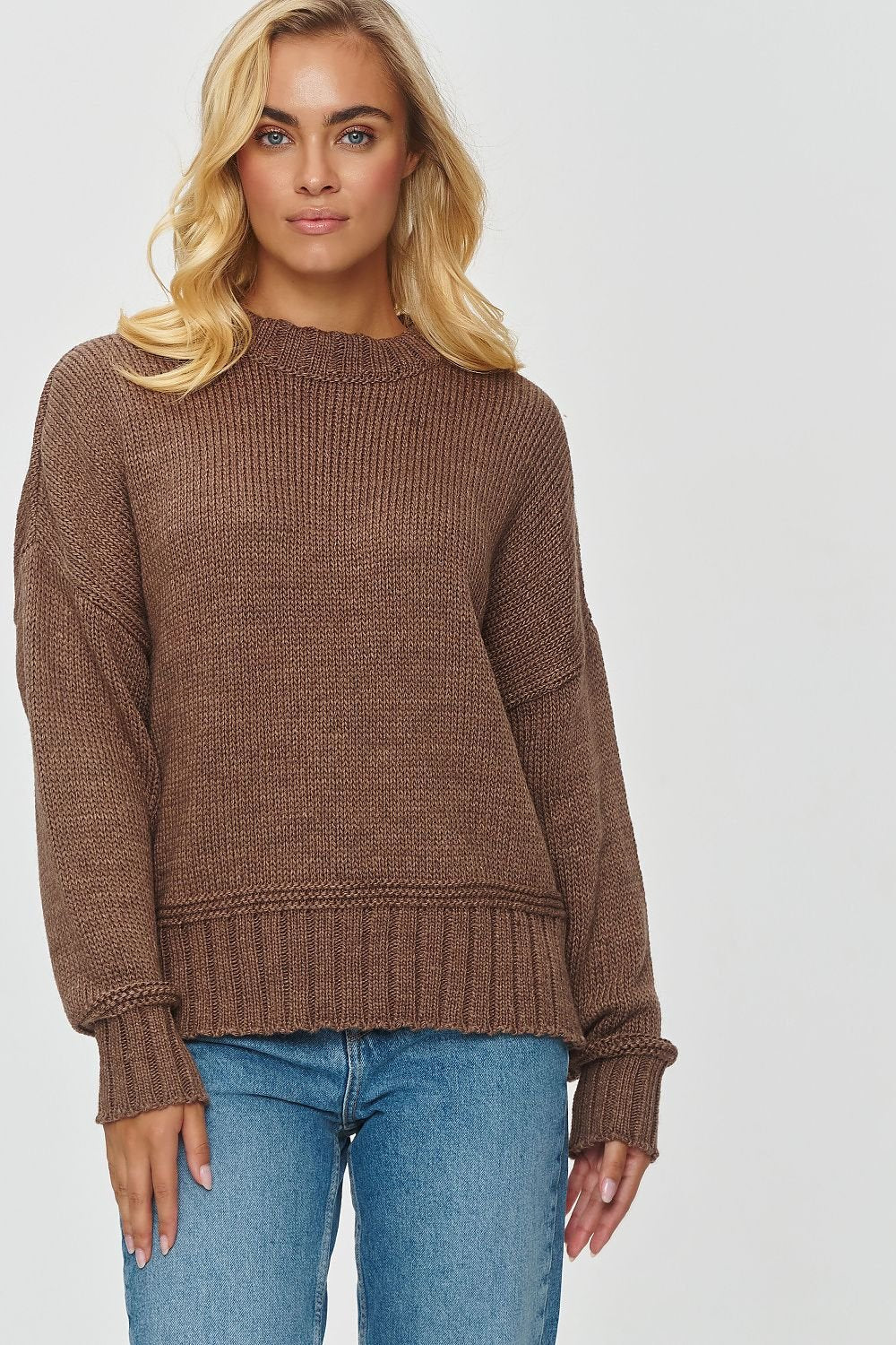Jumper model 201814 Makadamia