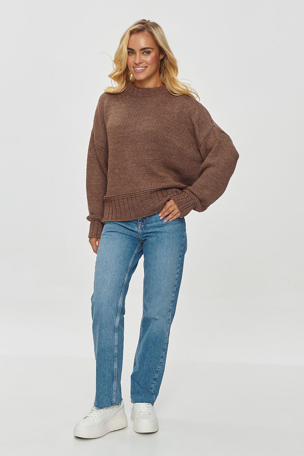 Jumper model 201814 Makadamia