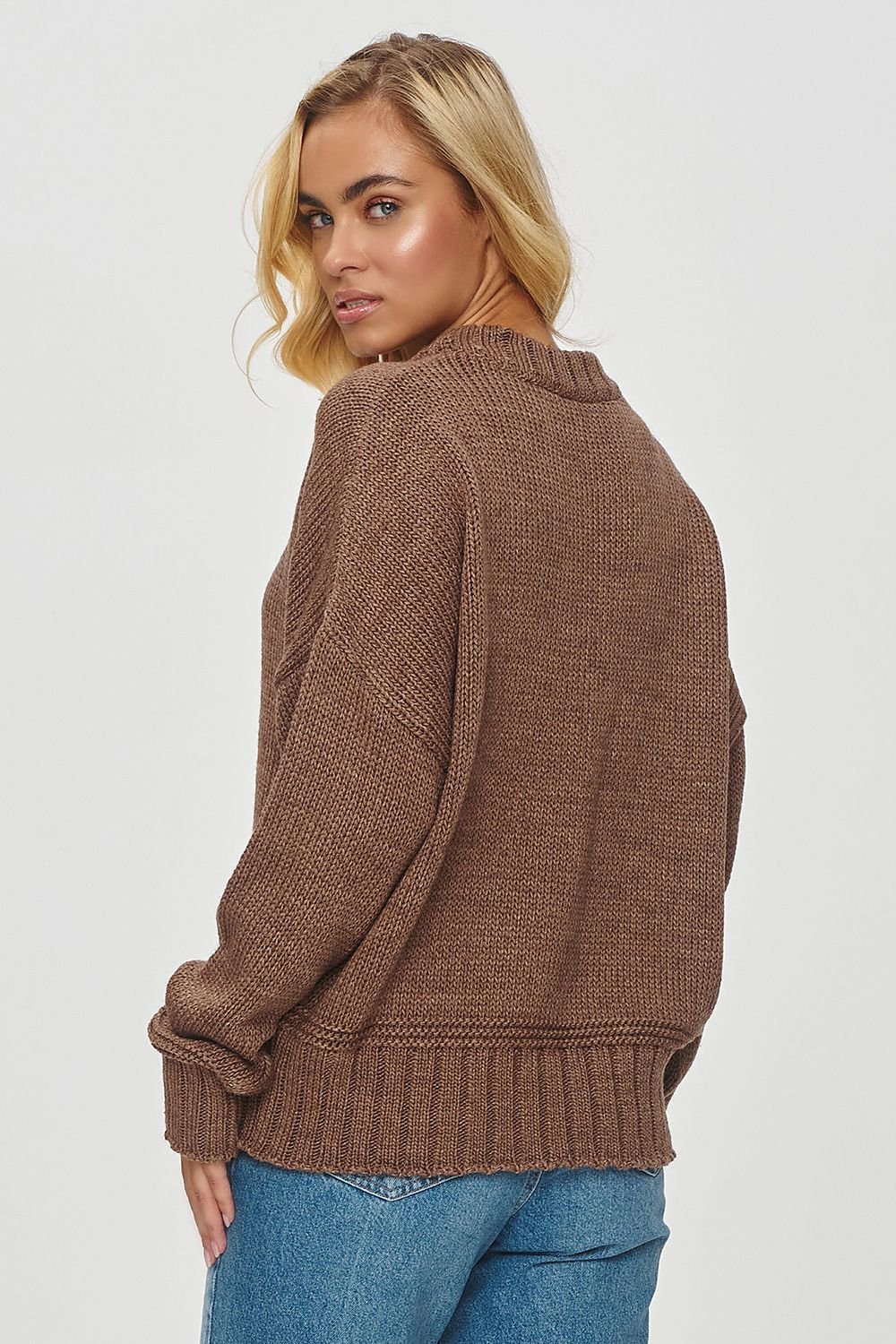 Jumper model 201814 Makadamia