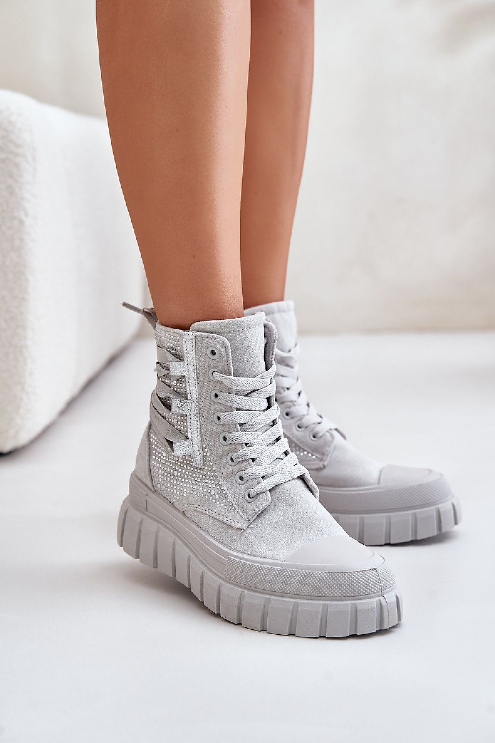  Sneakers model 201924 Step in style 