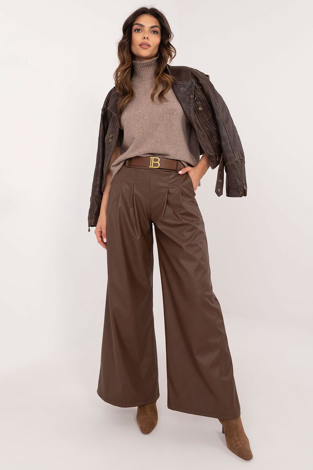  Women trousers model 202891 Italy Moda 