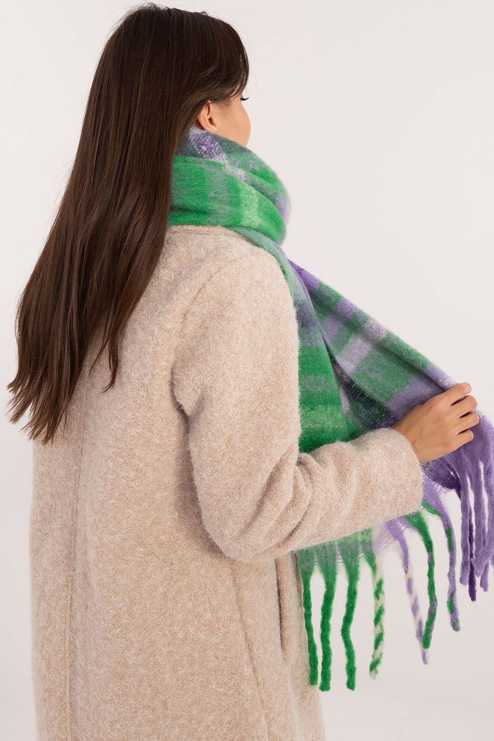 Shawl model 203173 AT