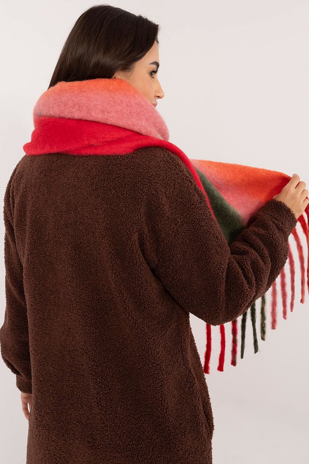 Shawl model 203185 AT