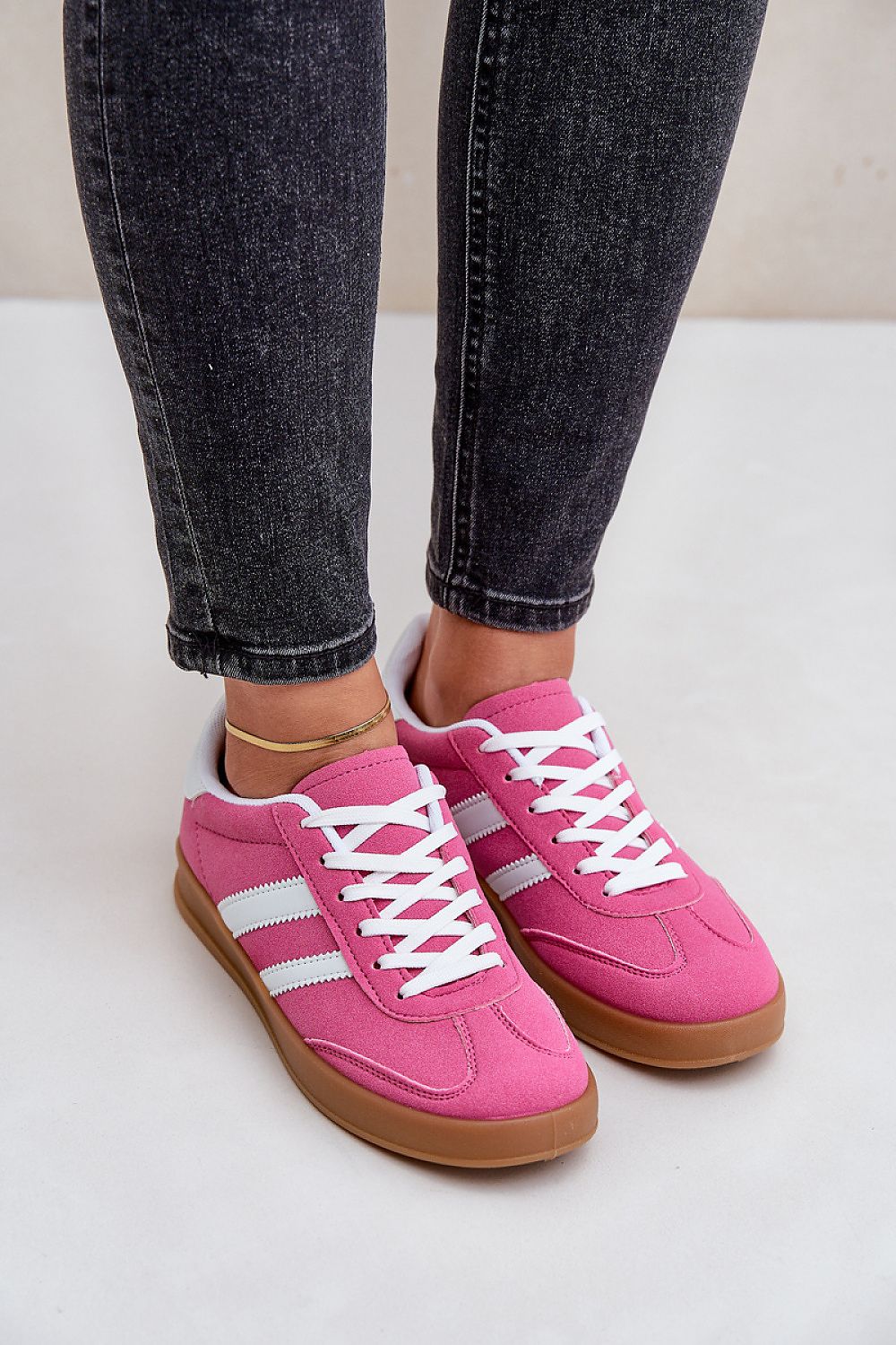  Sport Shoes model 203912 Step in style 
