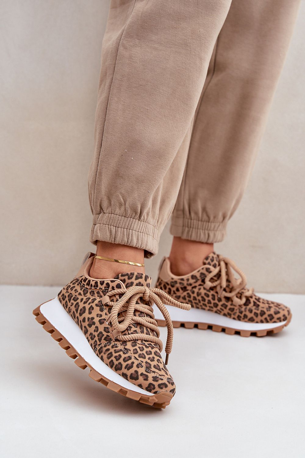  Sport Shoes model 205944 Step in style 