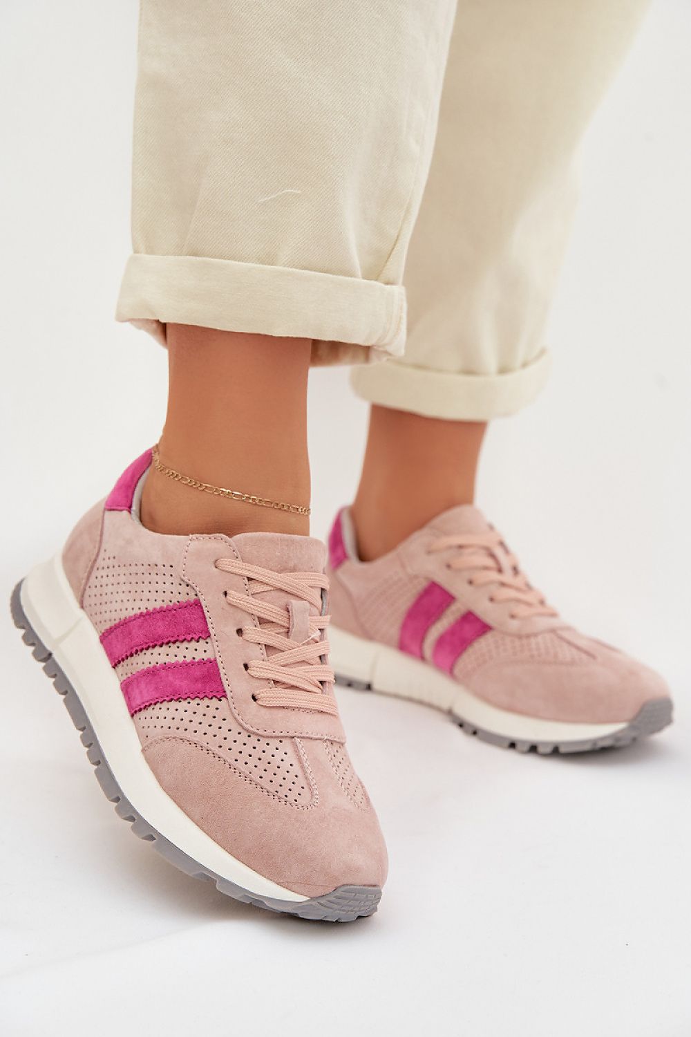  Sport Shoes model 224928 Step in style 