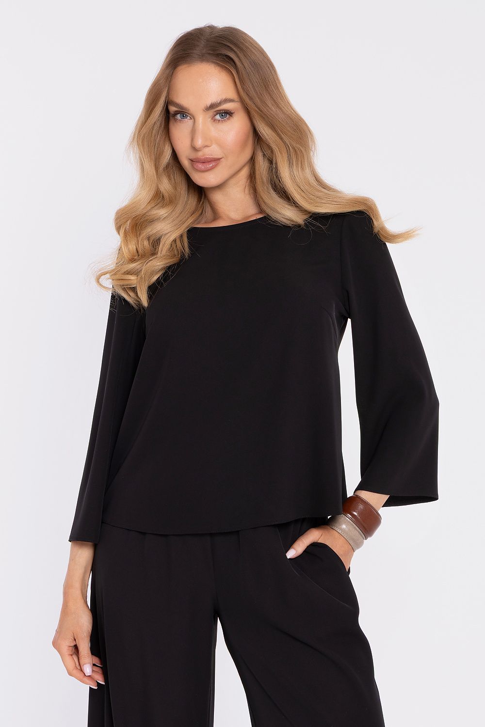  Blouse model 225930 Moe 