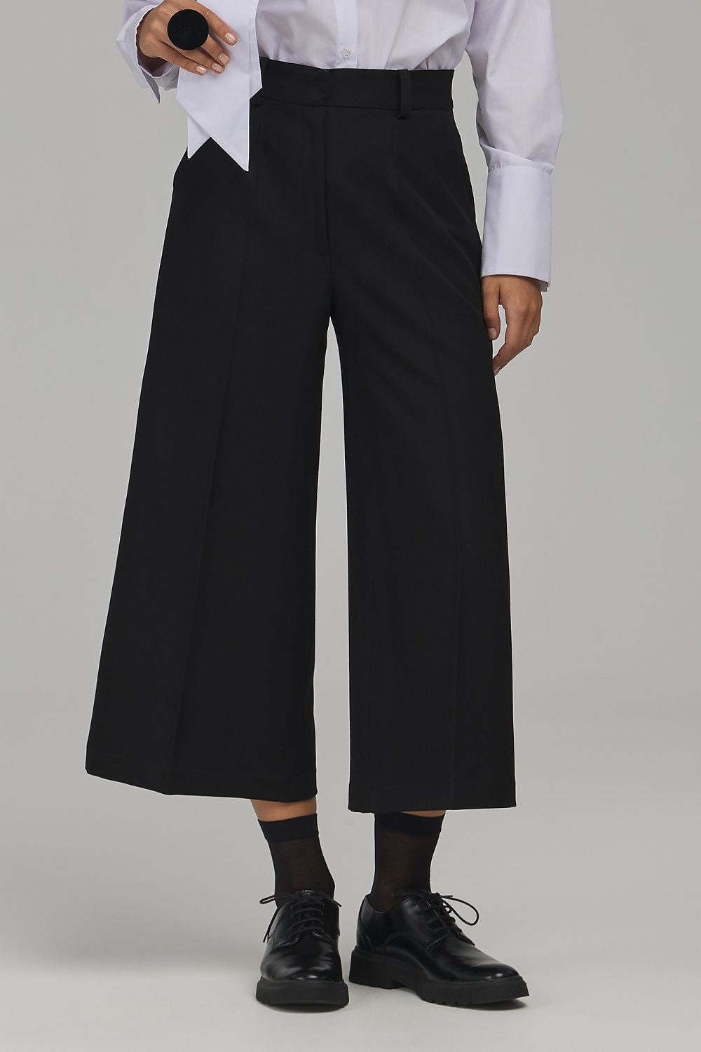  Women trousers model 230987 Nife 