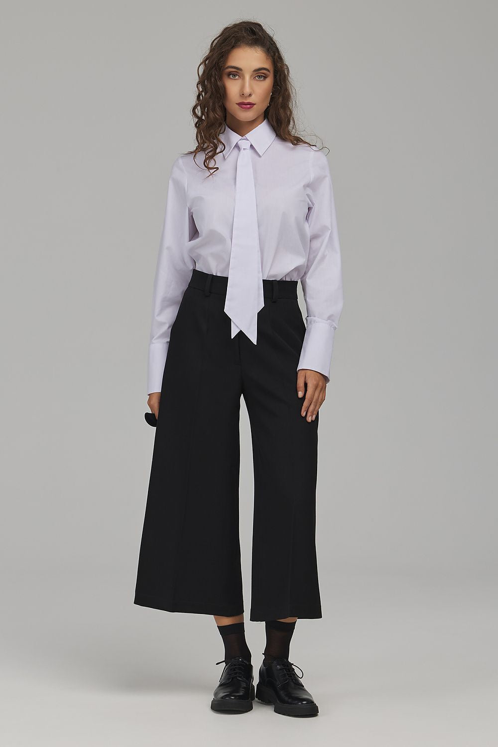  Women trousers model 230987 Nife 