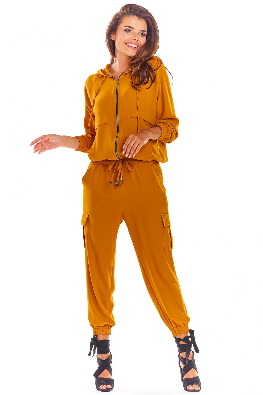  Sweatshirt model 133686 awama 