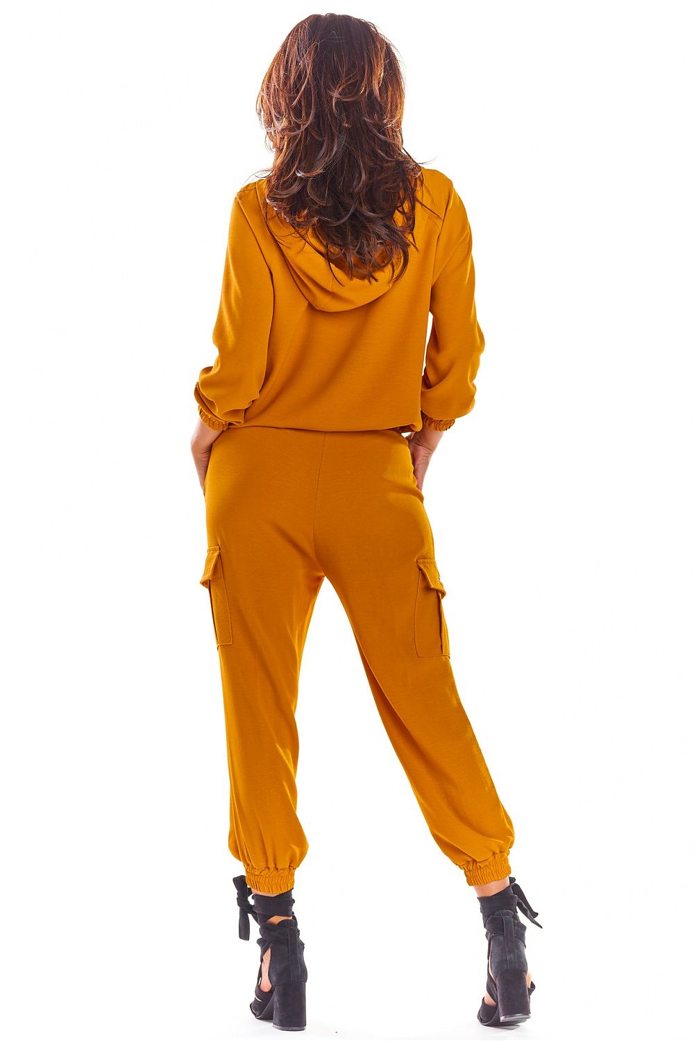  Sweatshirt model 133686 awama 