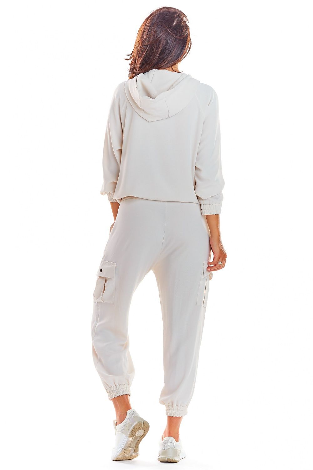  Sweatshirt model 133687 awama 