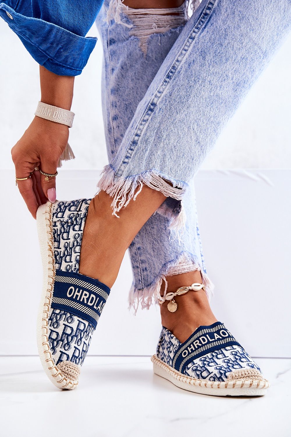 Espadrille model 180530 Step in style