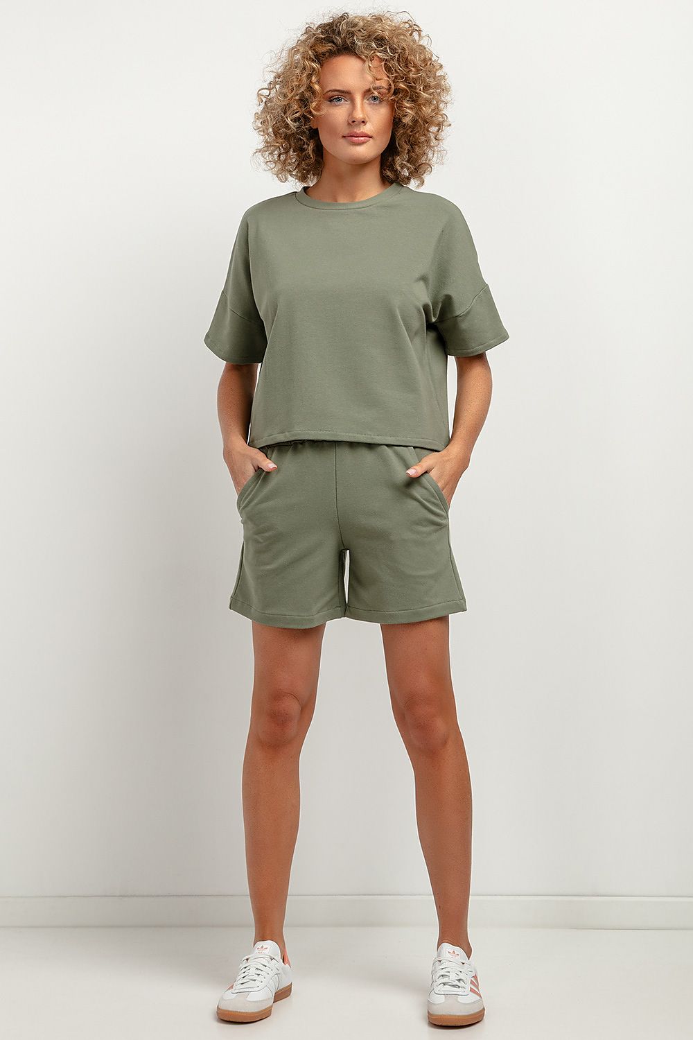 Shorts model 183186 Tessita